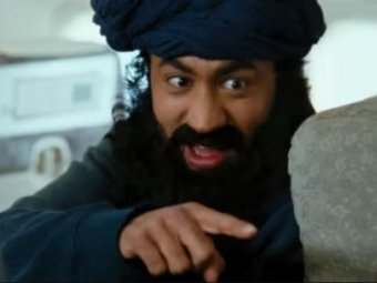 Стоп-кадр из фильма «Гарольд и Кумар 2: побег из Гуантанамо». Стоп-кадр из фильма «Гарольд и Кумар 2: побег из Гуантанамо».