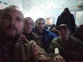 Константин Лахтионов (на снимке слева) в военкомате. Фото со с страницы депутат «ВК».
