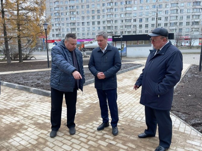 Фото спутницы Дмитрия Морева.