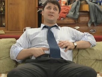 Стоп-кадр из сериала «Счастливы вместе».